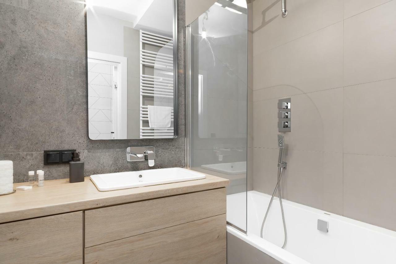 Fort Wola Apartments Warsaw By Noclegi Renters 部屋 写真