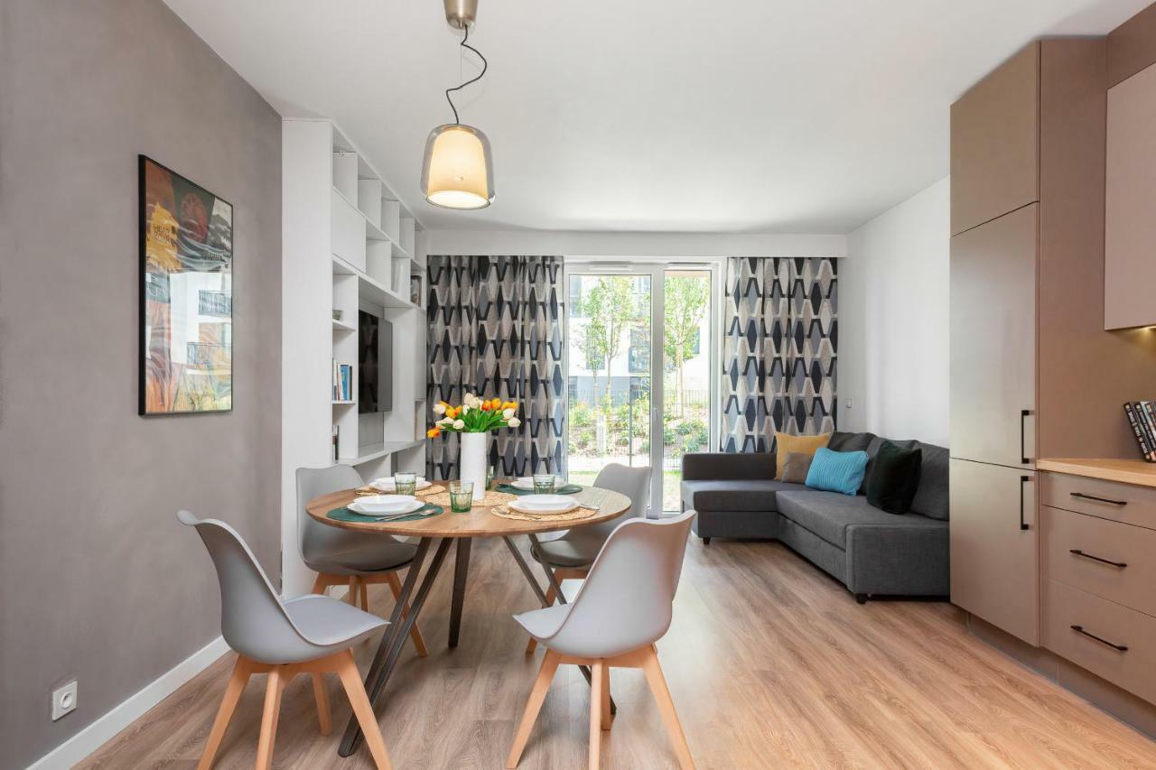 Fort Wola Apartments Warsaw By Noclegi Renters エクステリア 写真