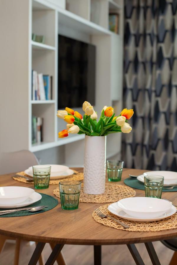 Fort Wola Apartments Warsaw By Noclegi Renters エクステリア 写真