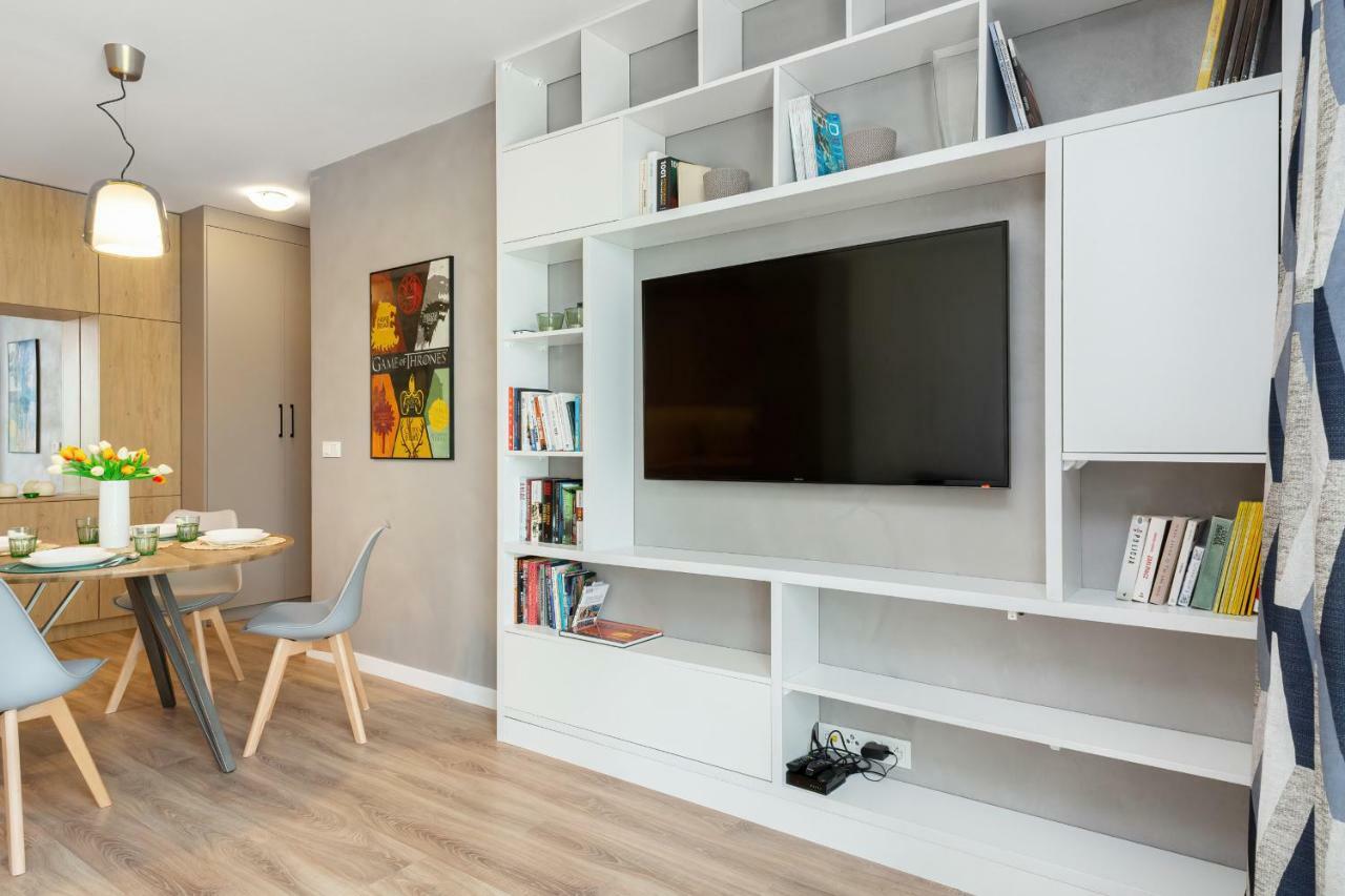 Fort Wola Apartments Warsaw By Noclegi Renters エクステリア 写真