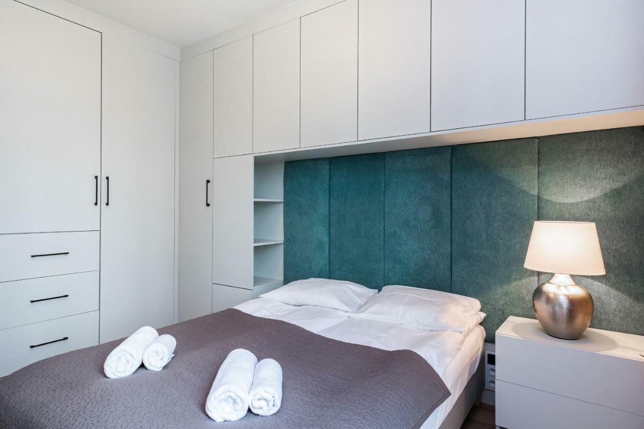 Fort Wola Apartments Warsaw By Noclegi Renters エクステリア 写真